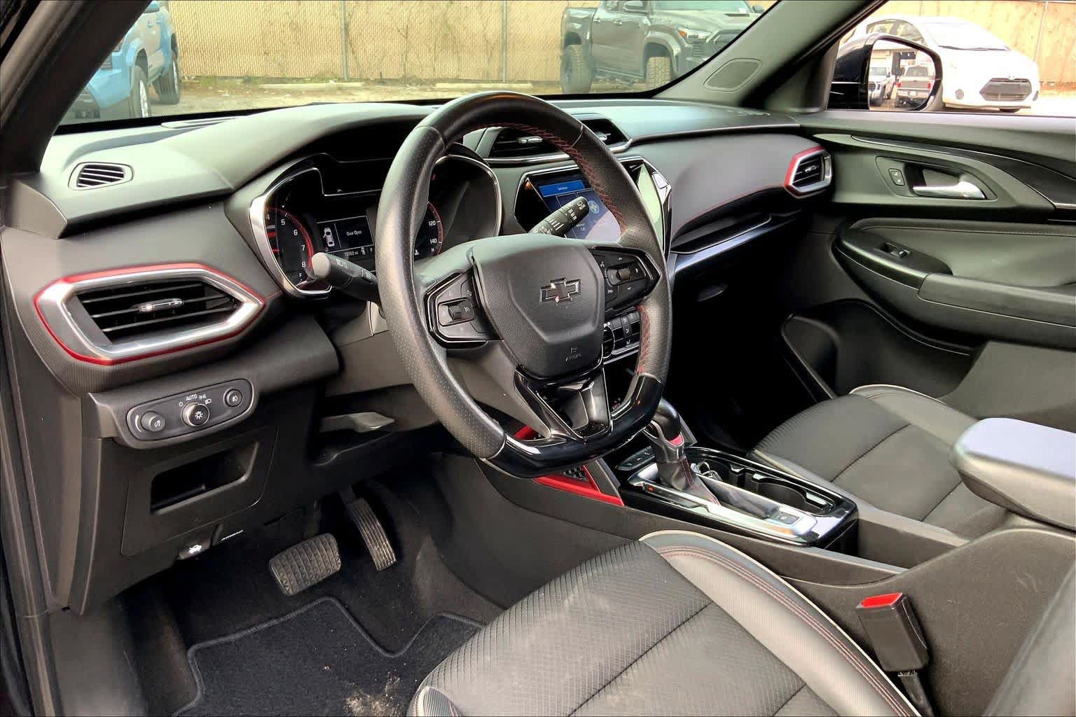 Used 2021 Chevrolet TrailBlazer RS w/ Convenience Package FWD image 17