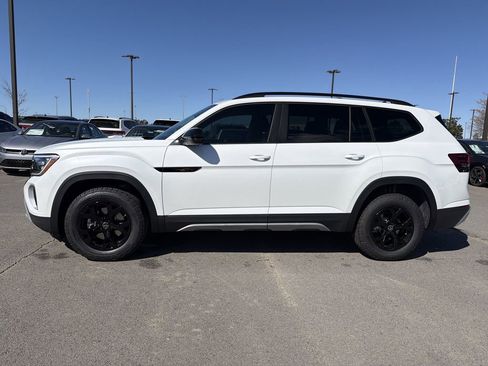 New 2026 Volkswagen Atlas Peak Edition AWD/4WD image 2