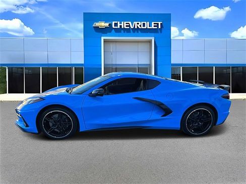 Used 2024 Chevrolet Corvette Stingray Coupe w/ Z51 Performance Package image 6