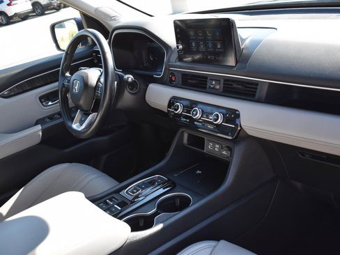 Used 2023 Honda Pilot Elite image 13