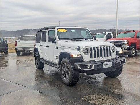 Used 2023 Jeep Wrangler Unlimited Sahara w/ Cold Weather Group AWD/4WD image 5