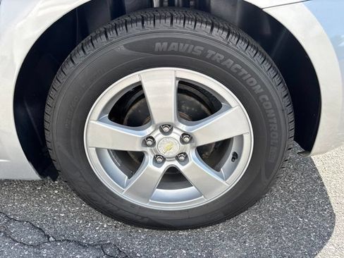 Used 2013 Chevrolet Cruze LT FWD image 18