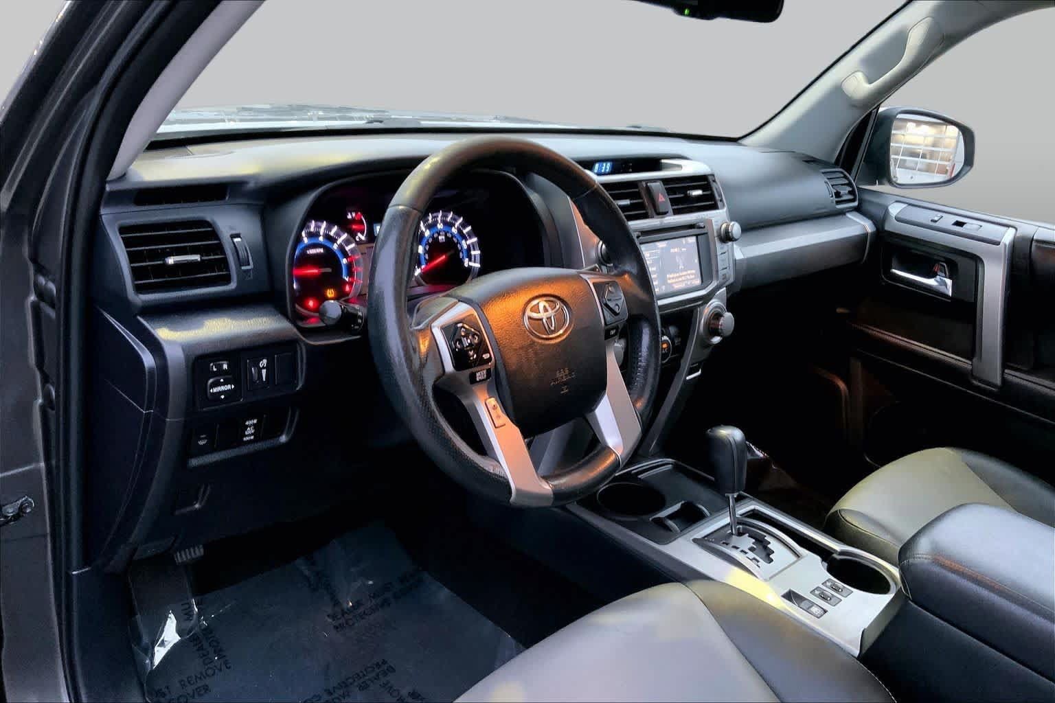 Used 2018 Toyota 4Runner SR5 Premium RWD image 15
