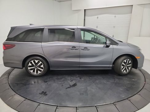 Used 2025 Honda Odyssey EX-L image 11