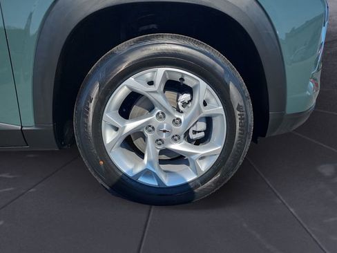 New 2026 Chevrolet Trax LS w/ LS Convenience Package FWD image 9