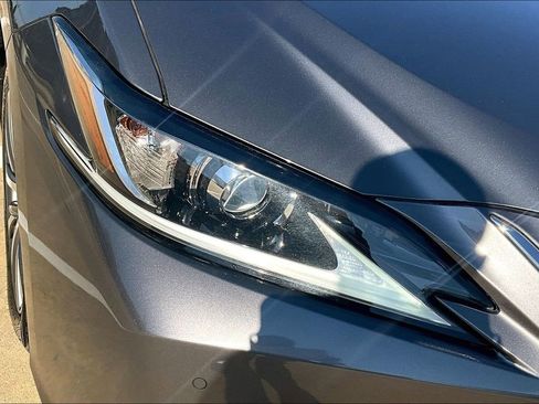Used 2019 Lexus ES 350 w/ Premium Package image 38