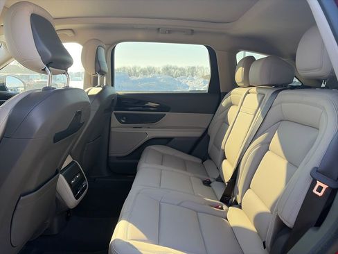 Used 2025 Lincoln Nautilus Premier w/ Equipment Group 102A image 31