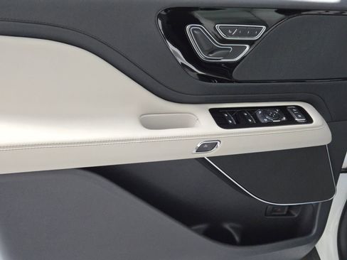 New 2026 Lincoln Aviator Premiere w/ Jet Appearance Package image 23