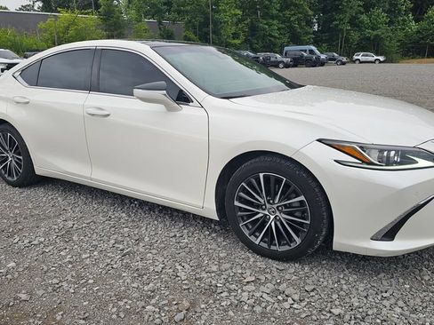 Used 2022 Lexus ES 350 w/ Premium Package FWD image 3