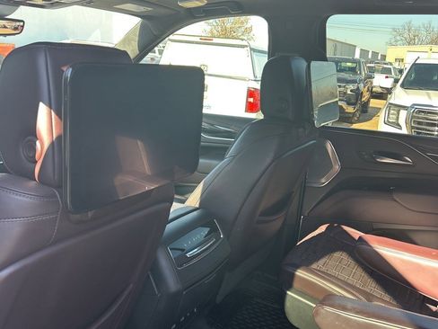 Used 2023 Cadillac Escalade ESV V image 15