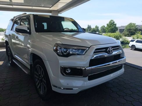 Used 2022 Toyota 4Runner Limited AWD/4WD image 4