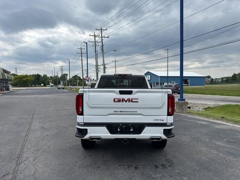 Used 2021 GMC Sierra 1500 AT4 w/ AT4 Premium Package AWD/4WD image 4