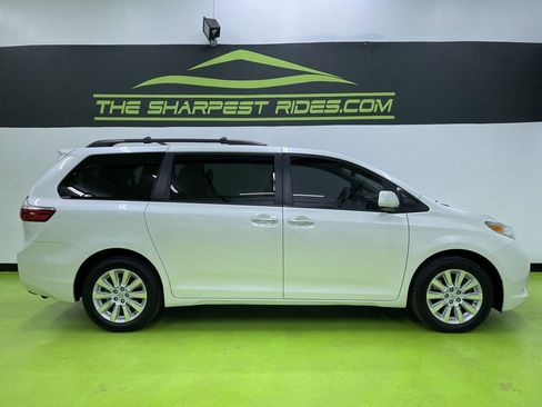 Used 2015 Toyota Sienna AWD image 11