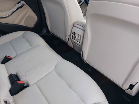 Used 2018 Mercedes-Benz CLA 250 image 12