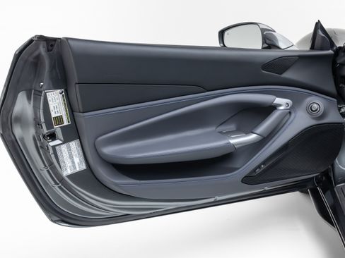 Certified 2022 Ferrari F8 Tributo RWD image 60