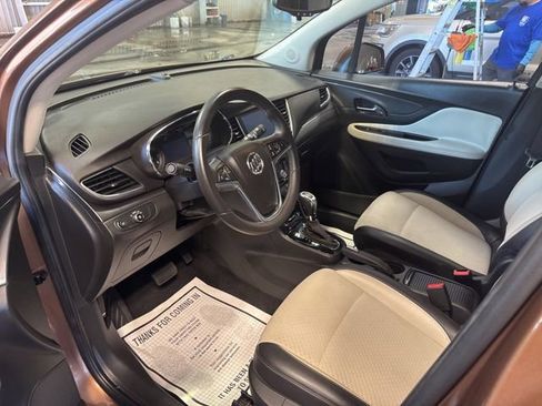 Used 2017 Buick Encore Preferred FWD image 2