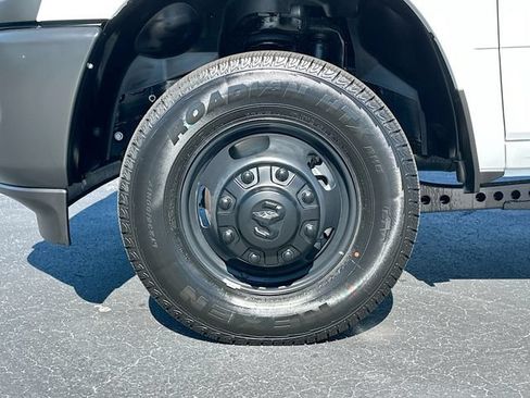 New 2026 RAM 3500 Tradesman AWD/4WD image 18