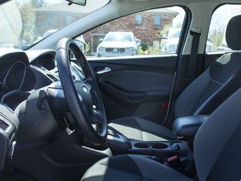Used 2014 Ford Focus SE image 12