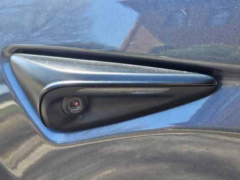 Used 2023 Tesla Model Y Long Range image 32