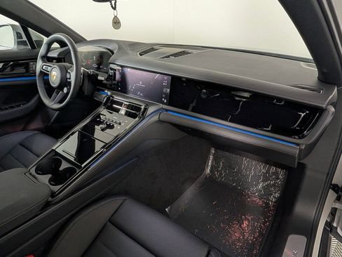 New 2026 Porsche Panamera image 19
