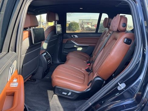 Used 2019 BMW X7 xDrive50i w/ M Sport Package image 14