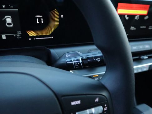 New 2025 Kia K4 LXS image 30