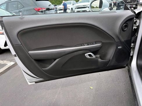 Used 2021 Dodge Challenger R/T Scat Pack RWD image 9
