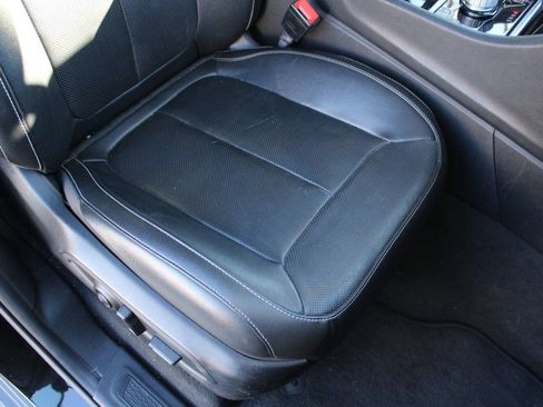 Used 2022 Jeep Grand Cherokee Limited 4xe w/ Luxury Tech Group II image 28