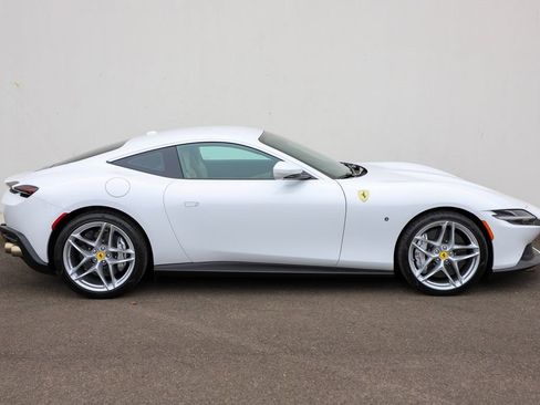 Certified 2023 Ferrari Roma image 3