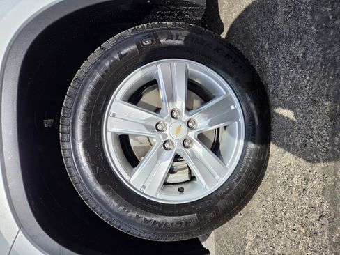 Used 2018 Chevrolet Trax LT w/ LT Convenience Package AWD/4WD image 14