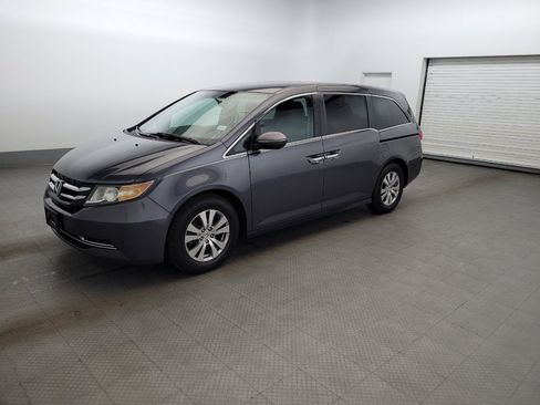 Used 2016 Honda Odyssey SE image 2