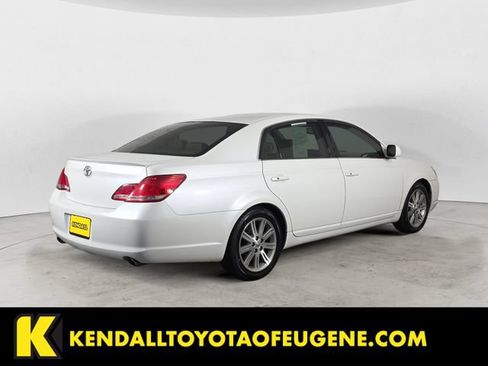 Used 2006 Toyota Avalon Limited FWD image 5
