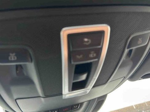 Used 2019 Mercedes-Benz GLS 450 4MATIC image 25