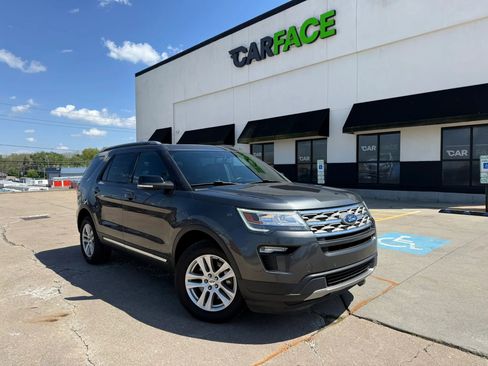 Used 2018 Ford Explorer XLT w/ Equipment Group 202A AWD/4WD image 1