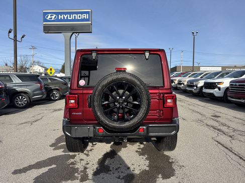 Used 2021 Jeep Wrangler Unlimited Sahara w/ Cold Weather Group image 4
