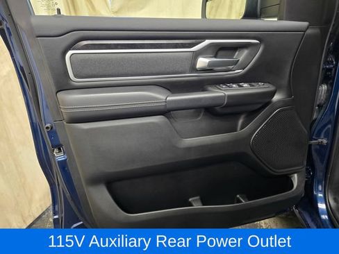 Used 2022 RAM 1500 Big Horn AWD/4WD image 14