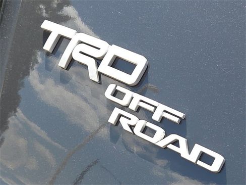 Used 2024 Toyota 4Runner TRD Off-Road Premium image 10
