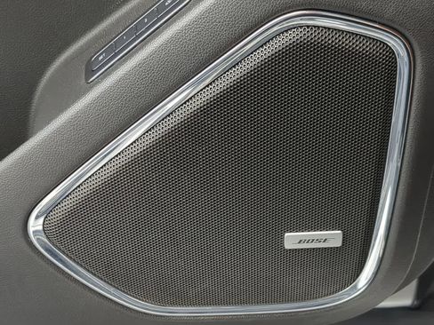 Used 2019 Chevrolet Suburban LT image 30