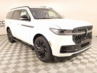 New 2025 Lincoln Navigator Reserve w/ Jet Appearance Package