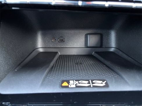 New 2026 Chevrolet Traverse RS image 28