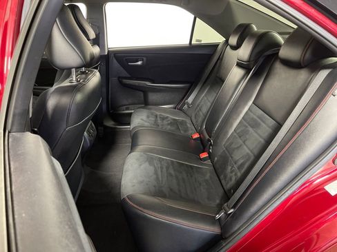 Used 2016 Toyota Camry XSE image 13