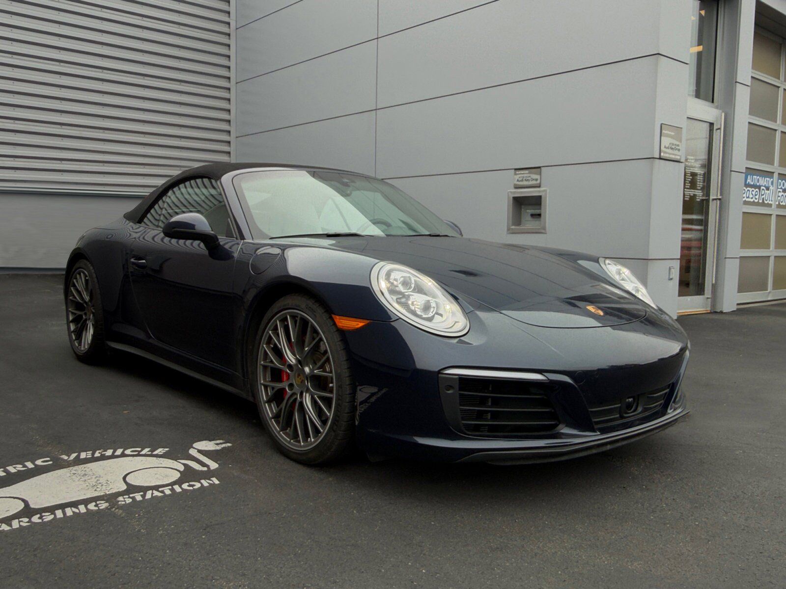 Used 2019 Porsche 911 Carrera 4S AWD/4WD image 7