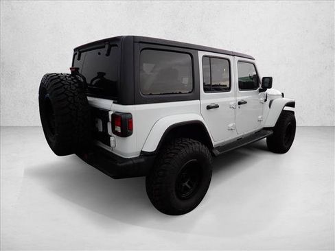 Used 2020 Jeep Wrangler Unlimited Sahara w/ Cold Weather Group AWD/4WD image 3