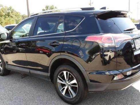 Used 2018 Toyota RAV4 XLE w/ Plus Extra Value Package image 9