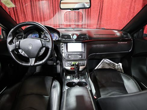 Used 2017 Maserati GranTurismo Convertible RWD image 17