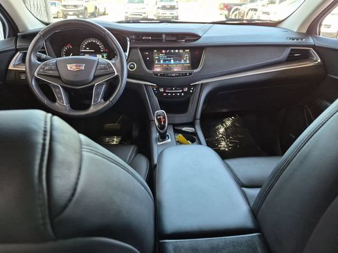 Used 2019 Cadillac XT5 Premium Luxury w/ Driver Assist Package AWD/4WD image 15