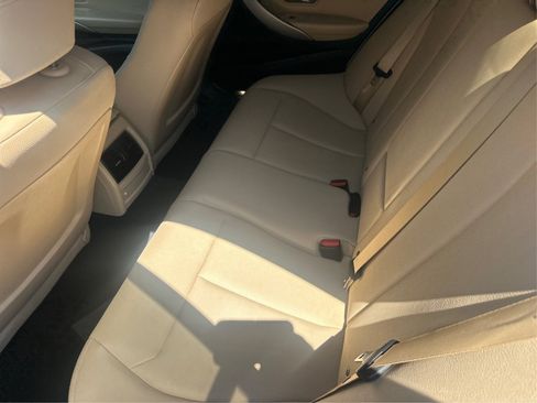 Used 2018 BMW 320i xDrive Sedan AWD/4WD image 12