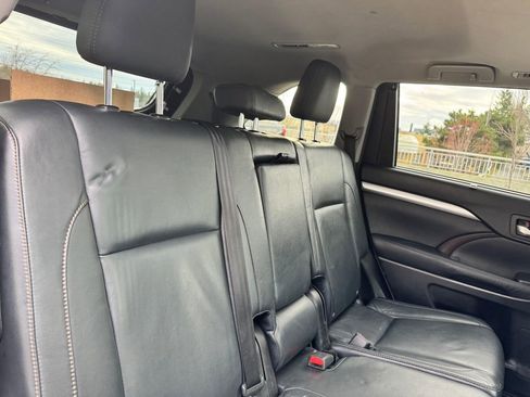 Used 2015 Toyota Highlander XLE image 14