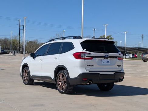 Certified 2025 Subaru Ascent Bronze Edition AWD/4WD image 4