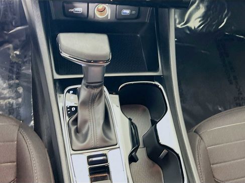 Certified 2024 Hyundai Santa Cruz SEL image 16